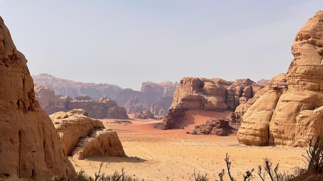 Friend Wadi Rum Bagian luar foto