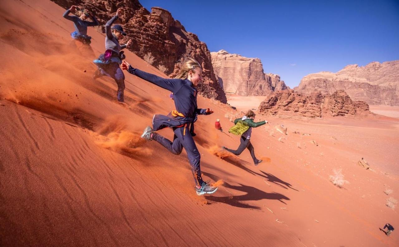 Friend Wadi Rum Bagian luar foto